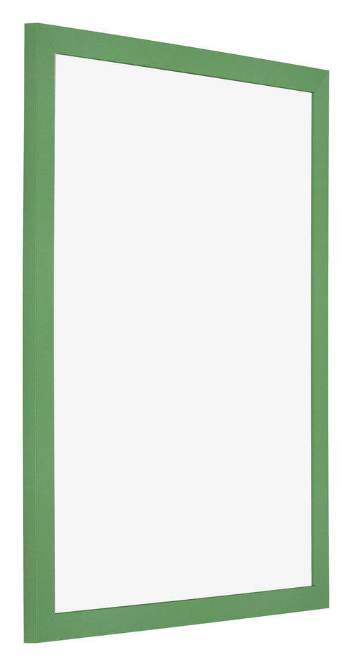 Fotolijst 36x49cm Groen MDF Bologna Voorzijde Schuin | Yourdecoration.nl