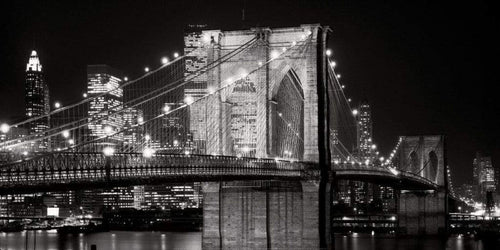 Jet Love  Brooklyn Bridge at Night, 1982 Kunstdruk 91x45cm | Yourdecoration.nl
