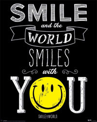 Pyramid Smiley World Smiles With You Poster 40x50cm | Yourdecoration.nl