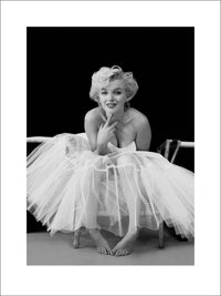 Pyramid Marilyn Monroe Ballerina Kunstdruk 60x80cm | Yourdecoration.nl