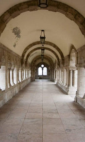 Dimex Ancient Corridor Fotobehang 150x250cm 2 banen | Yourdecoration.nl