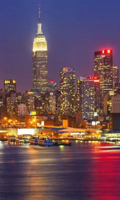 Dimex Manhattan at Night Fotobehang 150x250cm 2 banen | Yourdecoration.nl