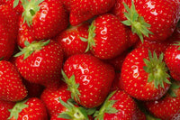 Dimex Strawberry Fotobehang 375x250cm 5 banen | Yourdecoration.nl