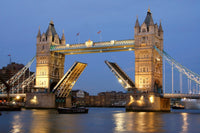 Dimex Tower Bridge Night Fotobehang 375x250cm 5 banen | Yourdecoration.nl