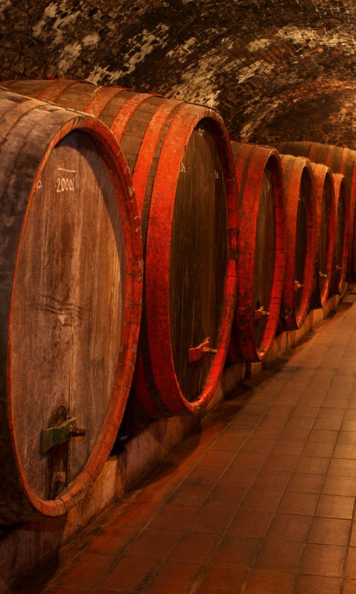 Dimex Wine Barrels Fotobehang 150x250cm 2 banen | Yourdecoration.nl